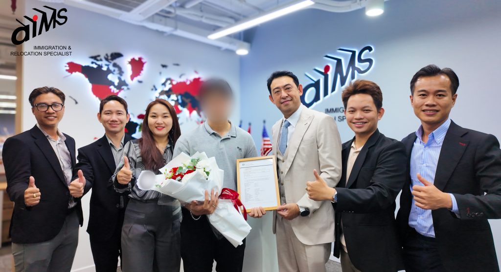 khach-hang-aims-nhan-visa-482-2