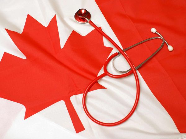 1-kham-suc-khoe-di-canada-express-entry