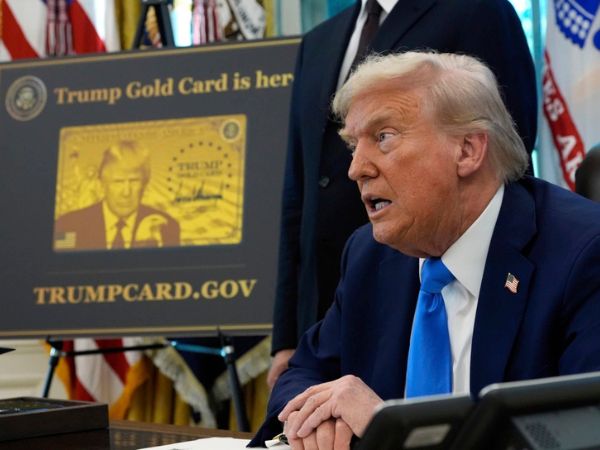 1-the-vang-cua-trump