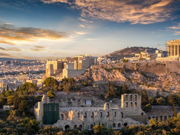 1-trieu-phu-dinh-cu-hy-lap