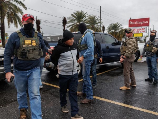 2-cong-dong-nhap-cu-my