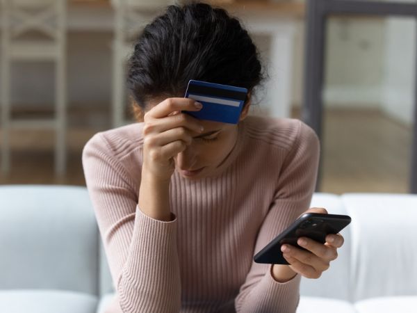 2-nguoi-moi-den-canada