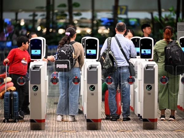 2-nhap-canh-singapore