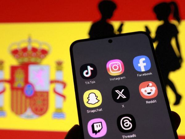 2-quoc-gia-chau-au-cam-mang-xa-hoi