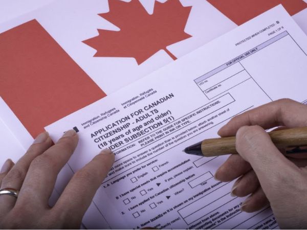 2-quoc-tich-canada-cai-cach-2025