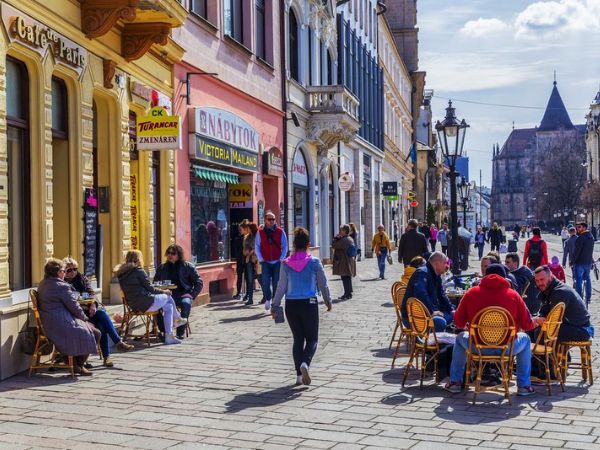 3-aims-dinh-cu-slovakia