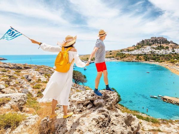 3-trieu-phu-dinh-cu-hy-lap