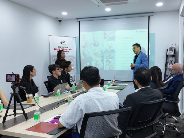 gioi-han-tuoi-dinh-cu-canada-aims-viet-nam-2