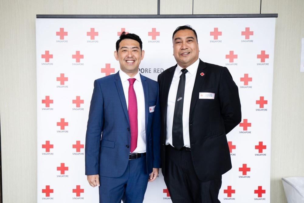 22 10 14 AIMS nhan danh hieu Friend of Singapore Red Cross 1
